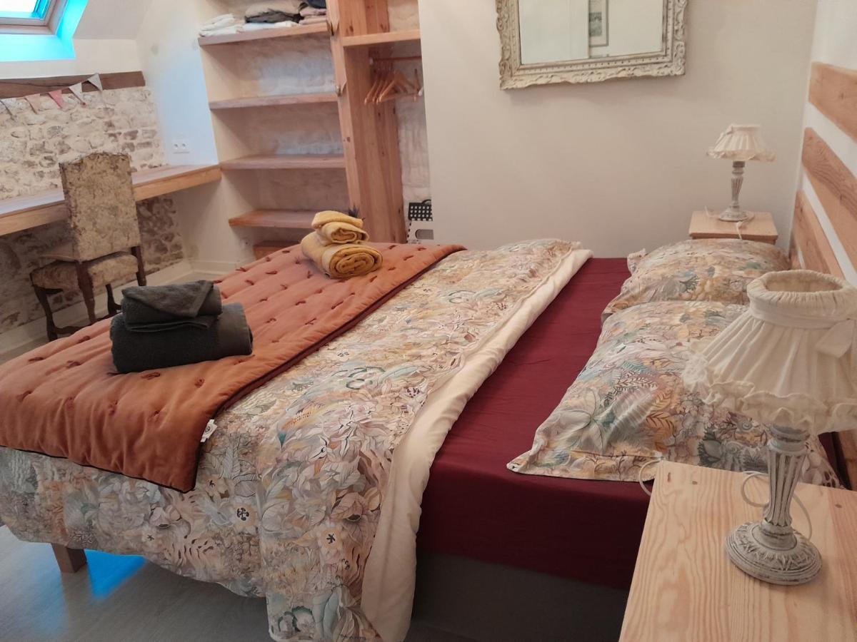 مبيت وإفطار Savigny-le-Vieux Le Jardin Des Fees المظهر الخارجي الصورة
